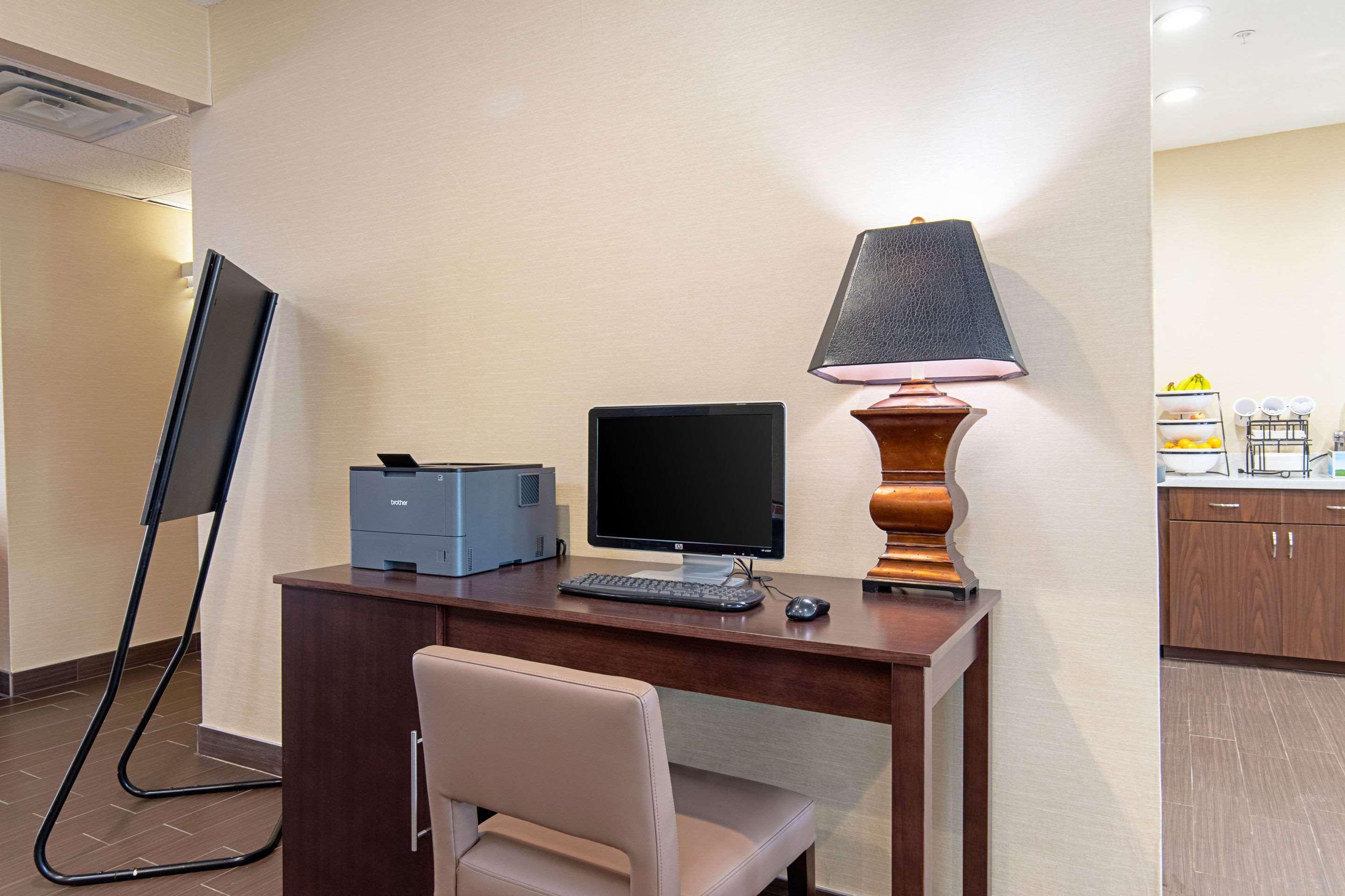 Comfort Inn & Suites And Suites Fredericksburg Luaran gambar